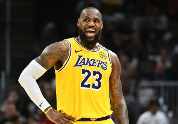 40岁拿到总冠军有多难？NBA仅4人，现役詹姆斯有望复刻
