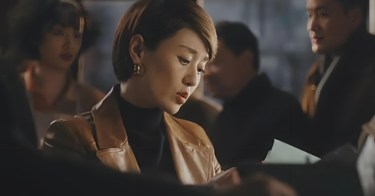 心理学：越是瞧不起你的人，这3大暗示就越明显