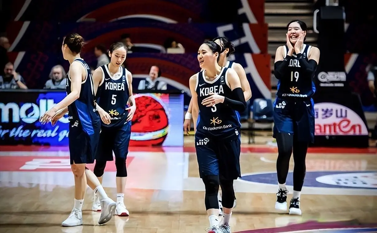 不敌日本大学生队！女篮劲敌遭逆转，今非昔比，恐难阻挡中国队