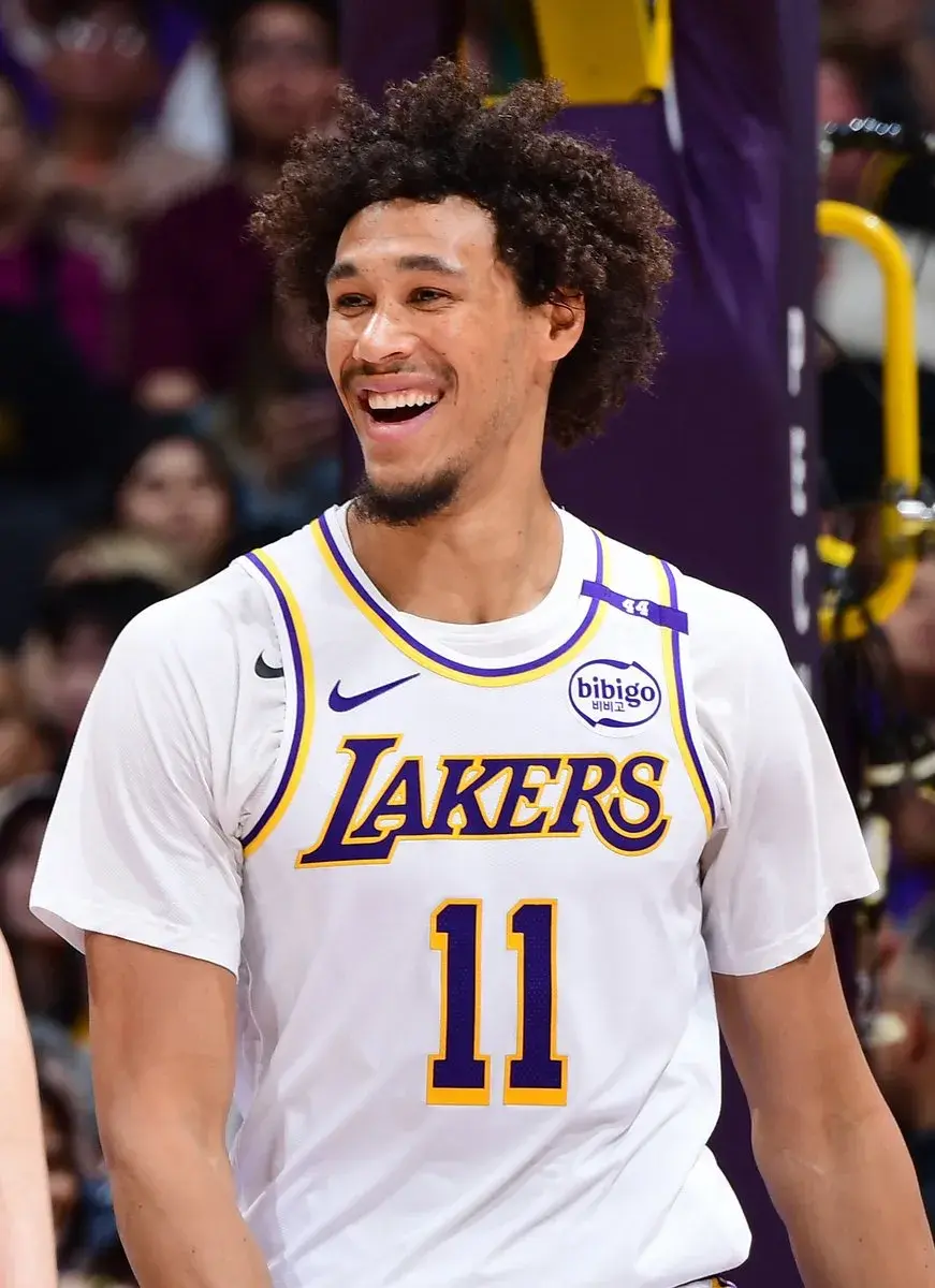 牛！湖人离不开的C！又签1次，直接整出NBA第3个交易否决权