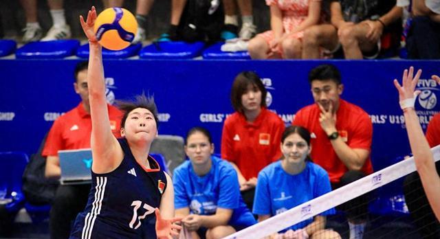 中国女排迎体能考验！U19锦标赛一日双赛，对阵日本需用高度取胜