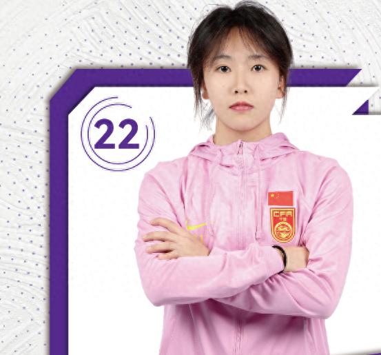 目标亚洲杯！成都一中学女足队员钟禹新入选国家队