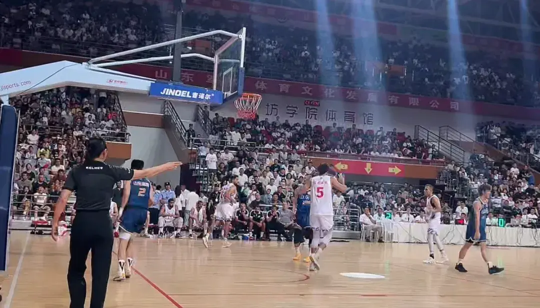 山东男篮潍坊热身赛85：75击败埃及国家队！