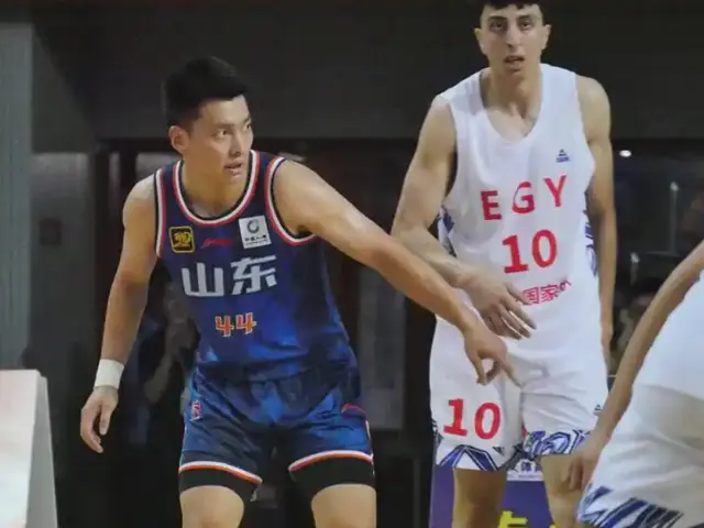 山东男篮10分险胜！完成大逆转，陈培东爆发，陶汉林10分