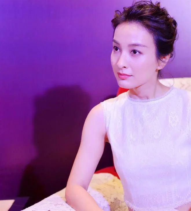 吴昕新疆无修图曝光，松弛状态引发全网惊叹