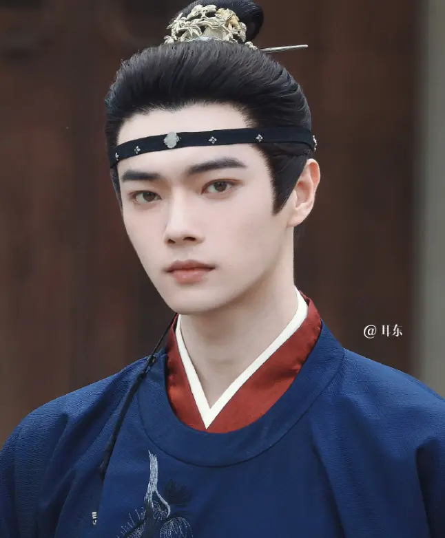 周也新剧《一瓯春》美出圈！嫁衣造型梦回顾湘，男主差点认不出！