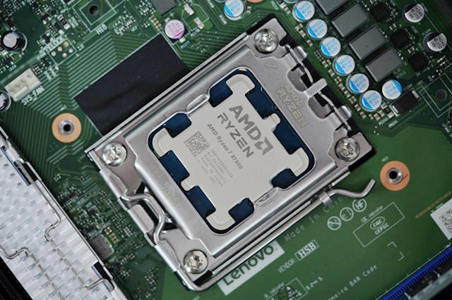 搭载AMD锐龙7 8700G！联想启天M550商用主机图赏