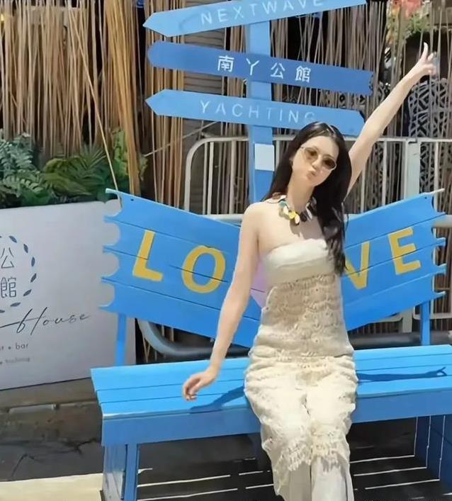 31岁乔欣嫁豪门变阔太，婚后生活曝光，幸福原来这么简单？