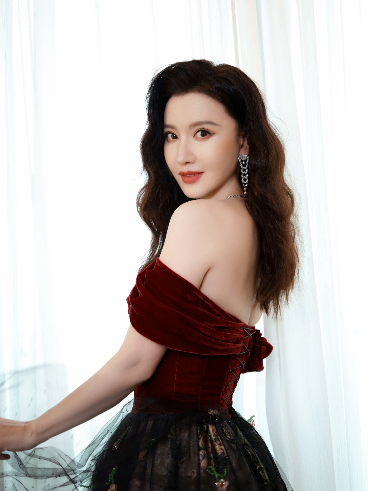 张萌炸裂双身份太绝了