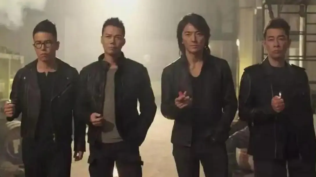 一脸褶子还打打杀杀，陈小春新片跌破底线，卖情怀成古惑仔养老院