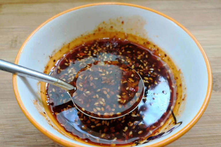 夏天，碰到这菜别手软，简单一蒸，营养解馋又消暑，常吃脾胃好！