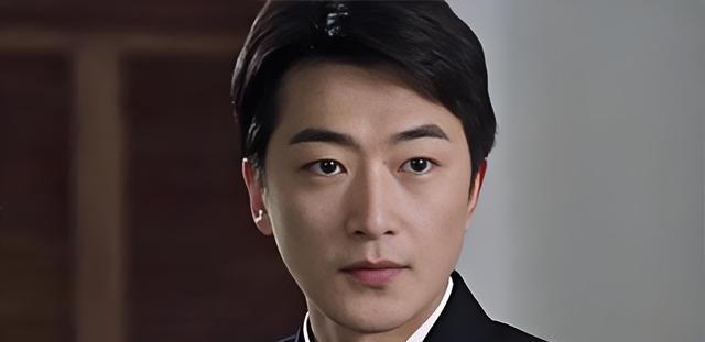 这两位演员原来是夫妻？因戏生情恩爱20年，19岁女儿只挑优点长