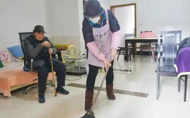 70岁后还猛运动，医生急劝停，王大爷却不信险出事