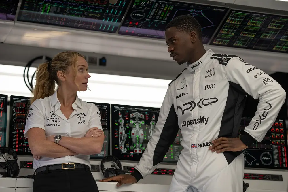 《F1：狂飙飞车》口碑走高6.26全国点映开启 汉斯·季默演奏“激情乐章”