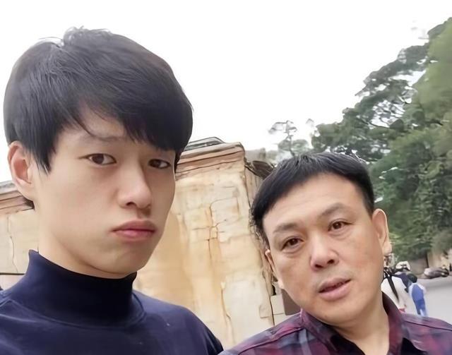 魏大勋父亲不一般，助力儿子追秦岚，主打一个有求必应！