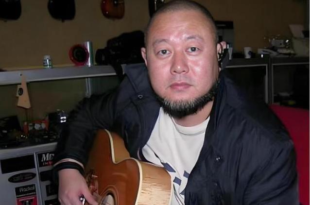 甜歌女神事业顶峰选爱情，却两次被辜负，儿子霍尊一夜回到原点