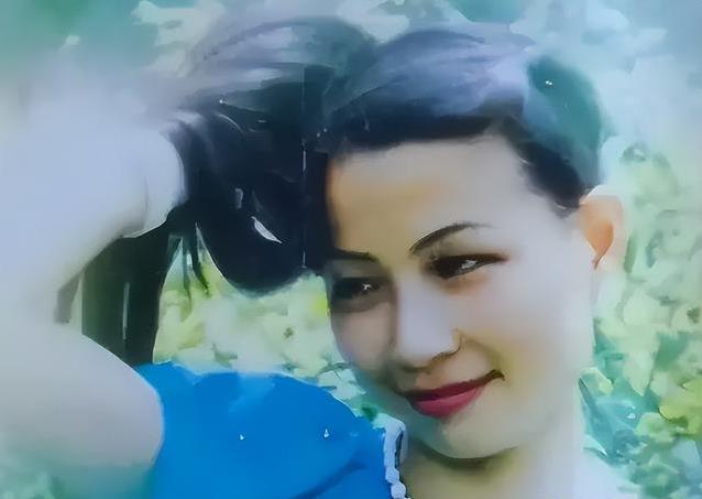 甜歌女神事业顶峰选爱情，却两次被辜负，儿子霍尊一夜回到原点