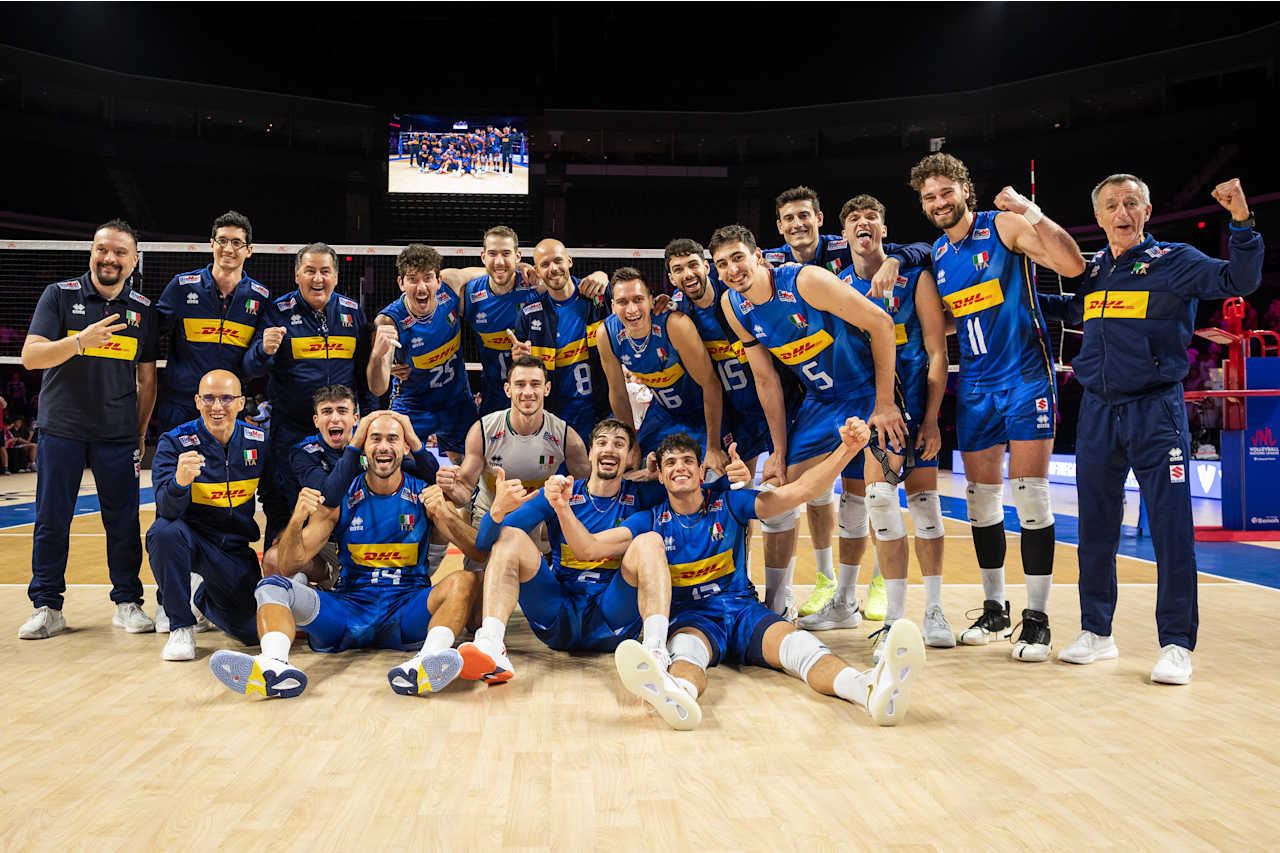 10人得分上双！世界冠军vs世界第一 意大利3-2险胜波兰男排