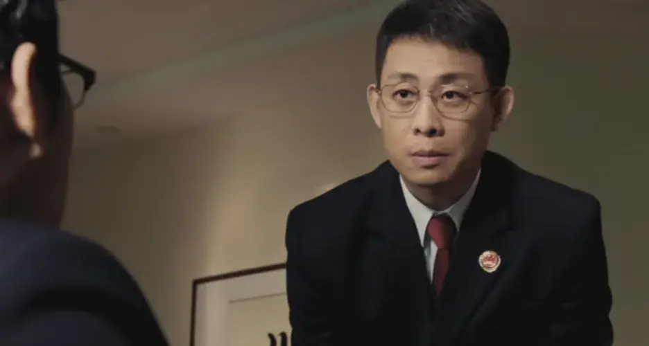 《以法之名》有外国籍演员就算了！却还有2位关系户，来头都不小