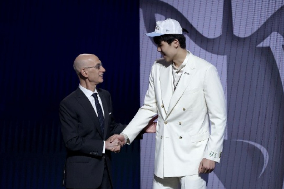 李炎哲：恭喜杨瀚森圆梦NBA，咱也给约老师上上强度