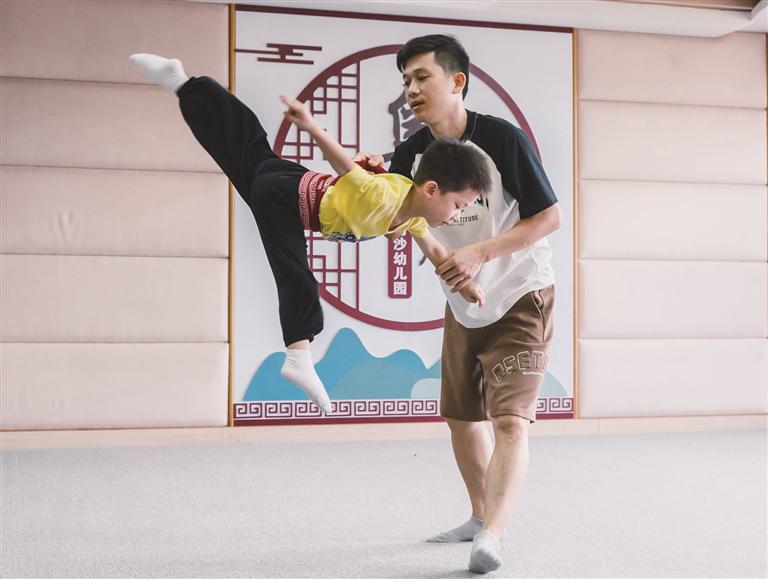 5岁孩童征战中国小梅花决赛