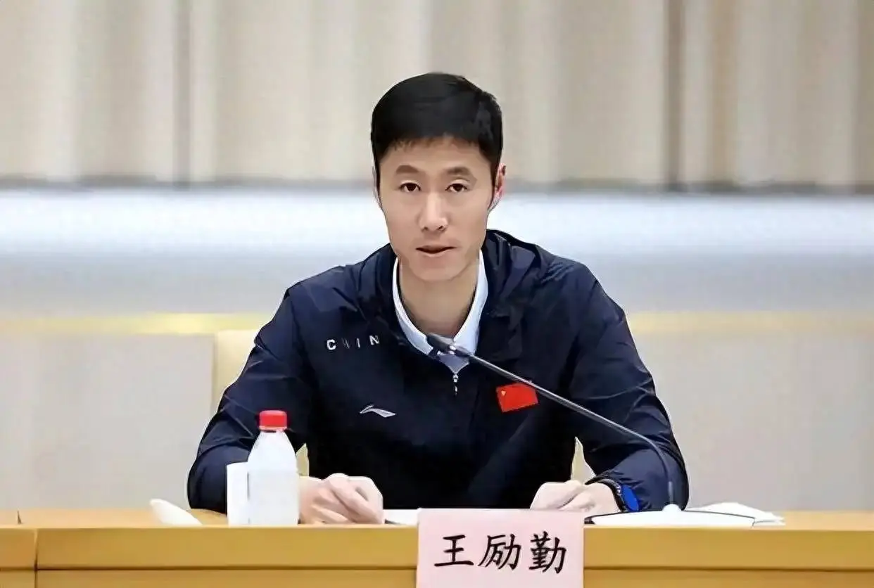 王励勤下狠手，国乒训练出新规，张继科要归队？王曼昱紧急赴京
