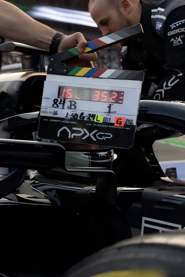 梅赛德斯 - AMG助阵超燃电影F1™：狂飙飞车