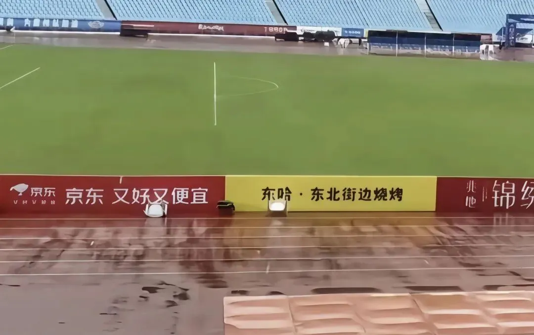 苏超最火城市：踢球五连败，靠“土特产”挣回面子