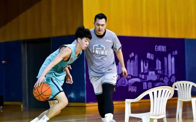 CBA最新消息！辽宁男篮进行交易，格兰确定回归，杨庚霖加盟北控