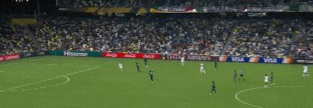 2-0！亚洲独苗出线！利雅得新月击败帕丘卡，淘汰赛战曼城！