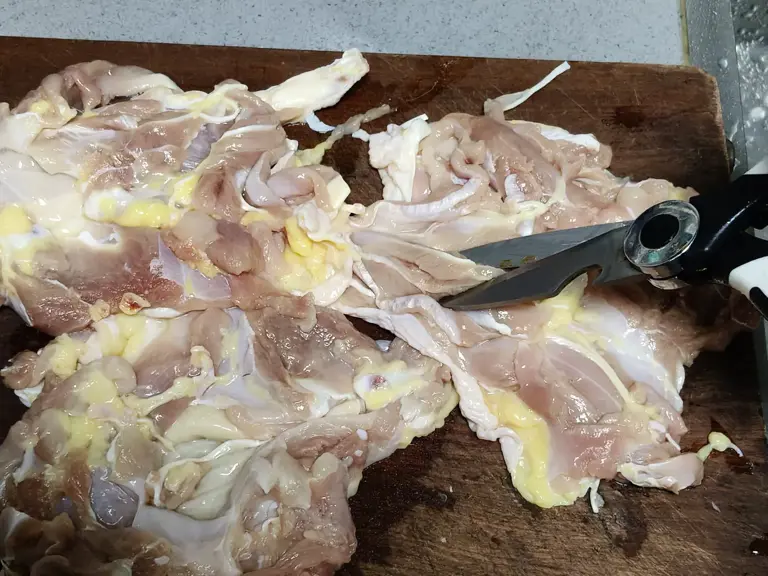 葱油鸡腿肉的做法，简单易学，香嫩多汁