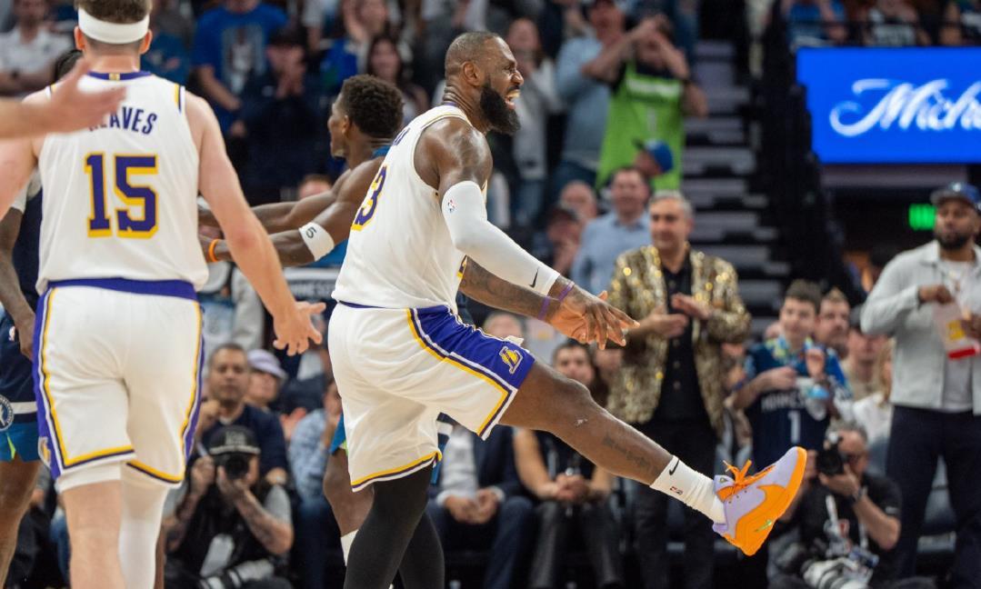 悄悄连签5人，均是捡漏！NBA最强进攻三人组合，终于该散伙了