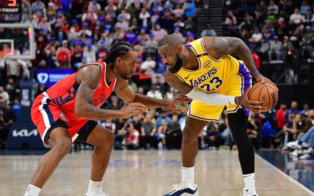 悄悄连签5人，均是捡漏！NBA最强进攻三人组合，终于该散伙了_1