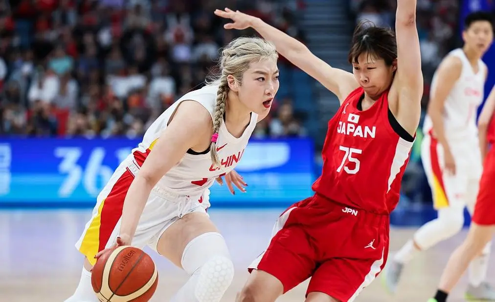 日本亮底牌！3大混血2大老将出战，国家队李梦缺席女篮压力大