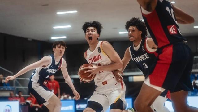 U19男篮世界杯：中国遭法国逆转5战全败 张博源17分郇斯楠16+9