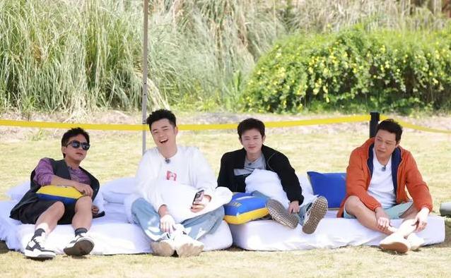 31������ɹ�Ϻ���լ��200ƽ��ƽ��Ҿ��˵��ع⣬ȴ����װ�