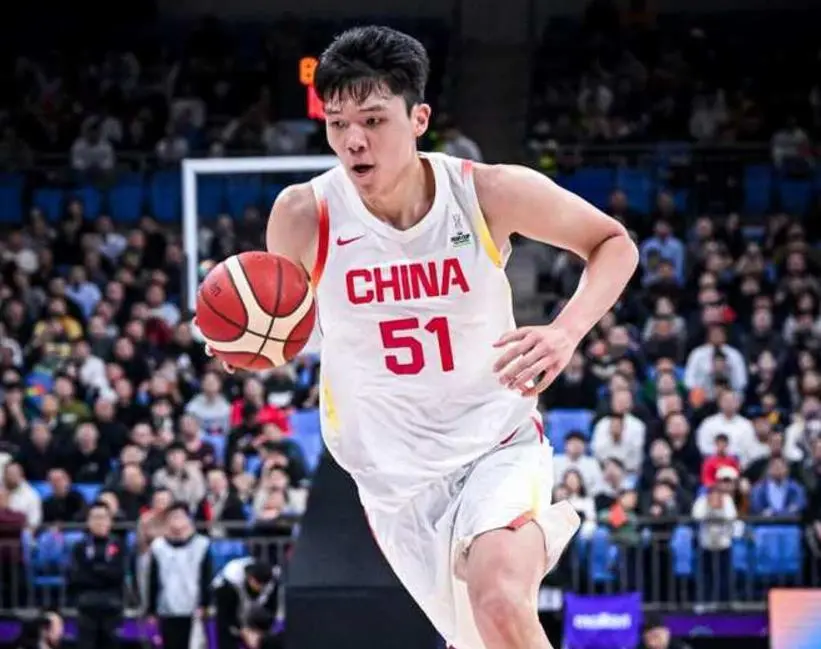 有争议！杨瀚森躲不开亚洲杯，NBA夏联四场确定，郭士强惹怒球迷