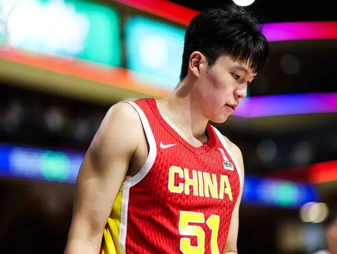 有争议！杨瀚森躲不开亚洲杯，NBA夏联四场确定，郭士强惹怒球迷
