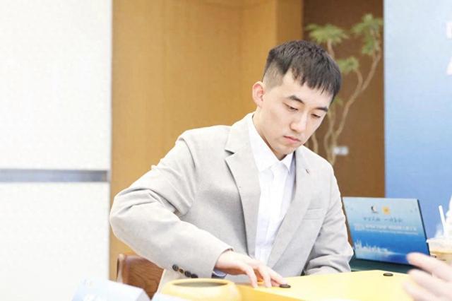 山东首位围棋世界冠军杨楷文：AI有两面性，围棋是一生所爱｜新黄河专访