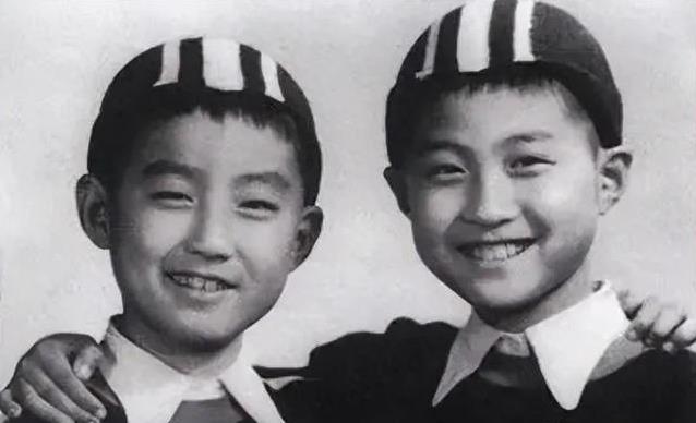 胡兵翻出幼儿园老照片，寻50年前小伙伴，聚会能成吗？