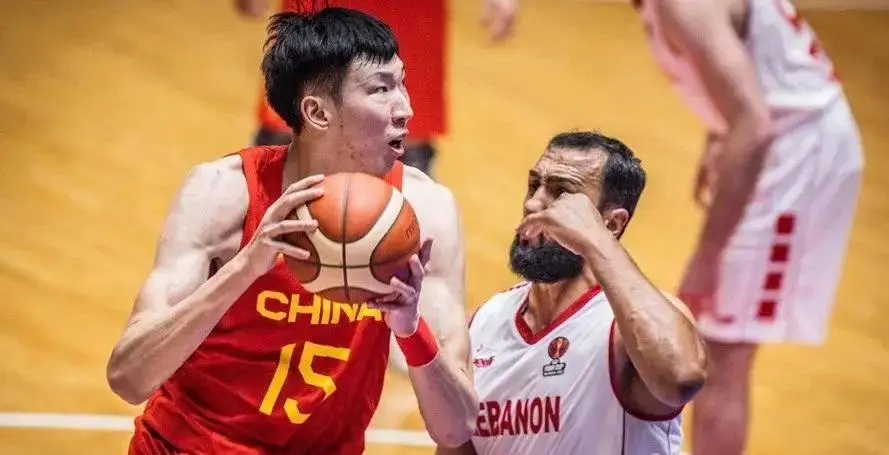 从大魔王到“玻璃人”，周琦退训赴美疗伤，评论区大量恶评太心寒