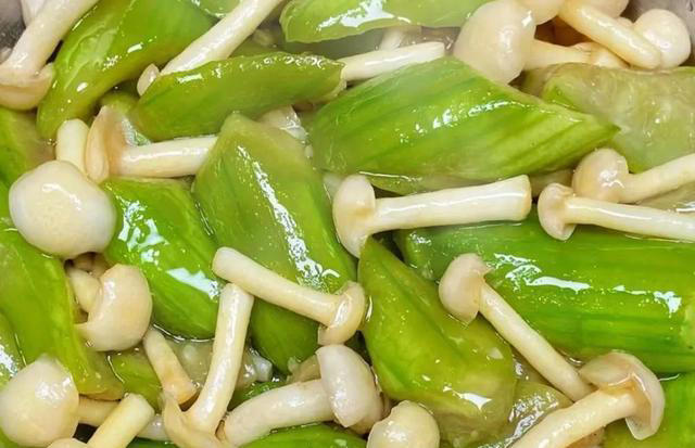 小暑吃八宝，健康无烦恼，建议大家多吃八宝菜，解暑润燥轻松度夏