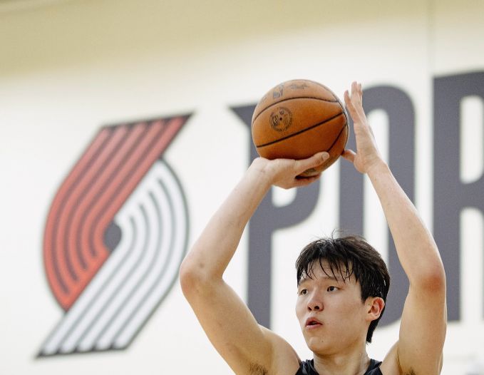 杨瀚森直面夏联新挑战！克林根缺阵他当内线核心？