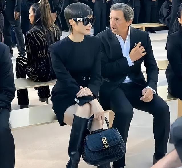 20�걻�ɺ�̨Ӳ��30�괫�������ͷ��40�������Ц��ҥ�ԣ�