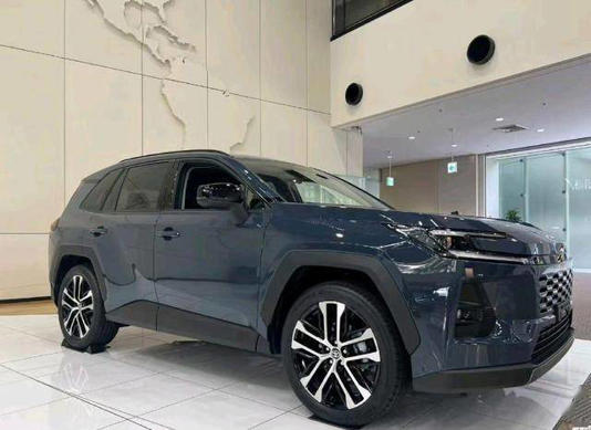 2026款丰田RAV4亮相：紧凑级SUV新典范，品质与设计并重
