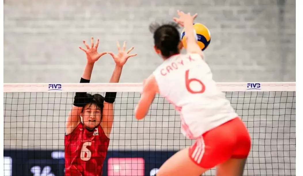 中国女排再添惊喜，18岁新星世锦赛一鸣惊人，直通奥运已抢占先机