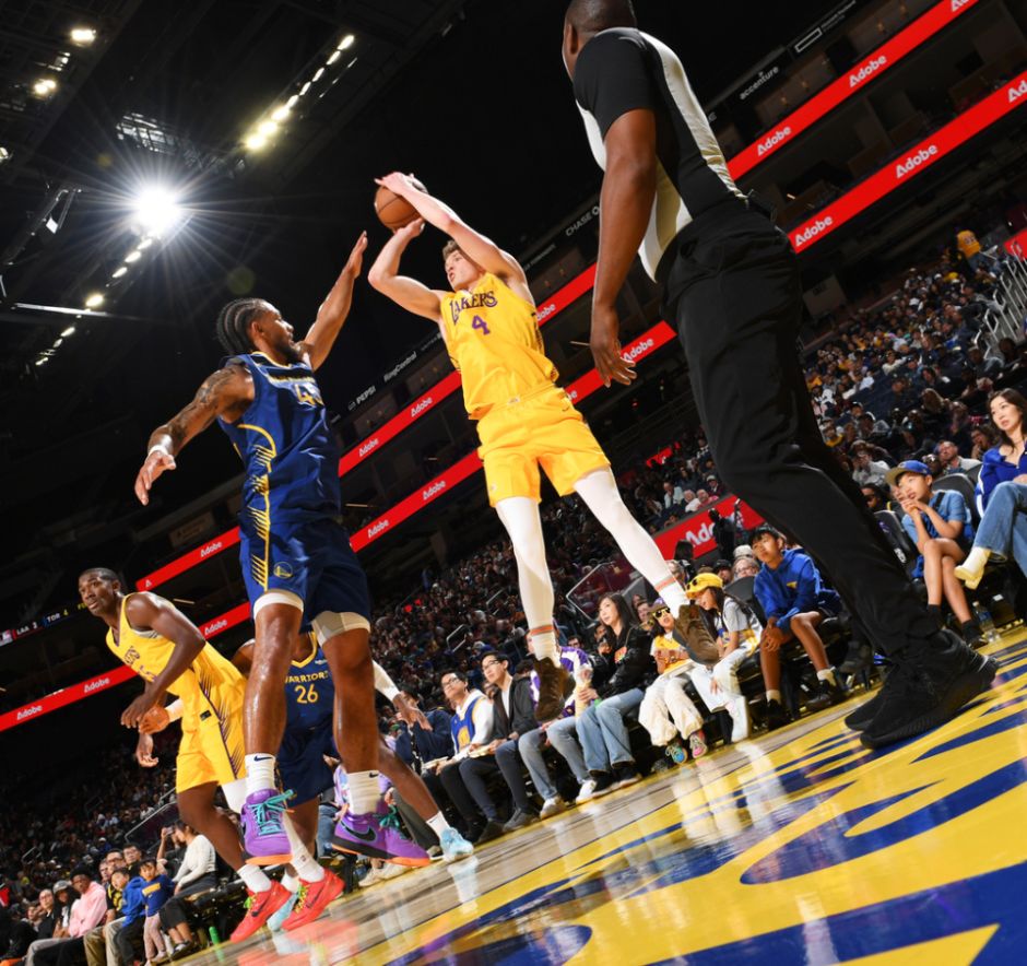 NBA夏季联赛战报：克内克特疑似摆烂：13中3三分6中0 屡屡成湖人寻求交易筹码