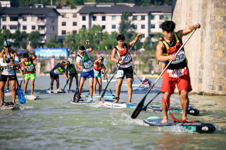 1400余名选手乘风破浪！2025年绿水青山中国休闲运动挑战赛开赛