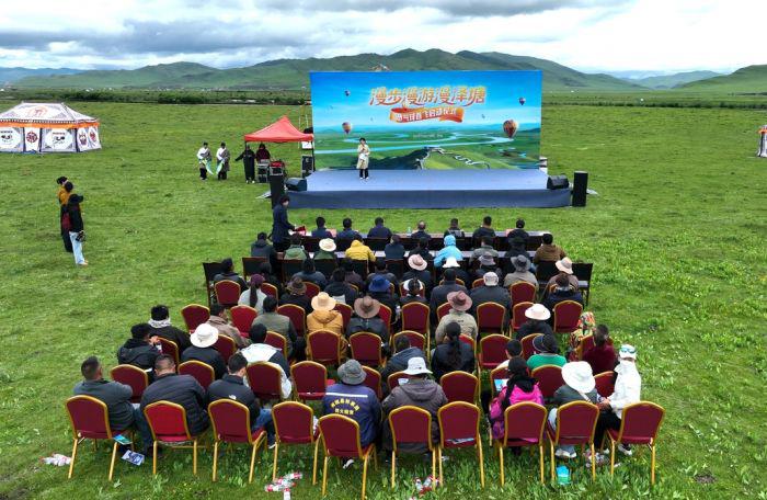 热气球首飞！阿坝县低空经济铺开新蓝图