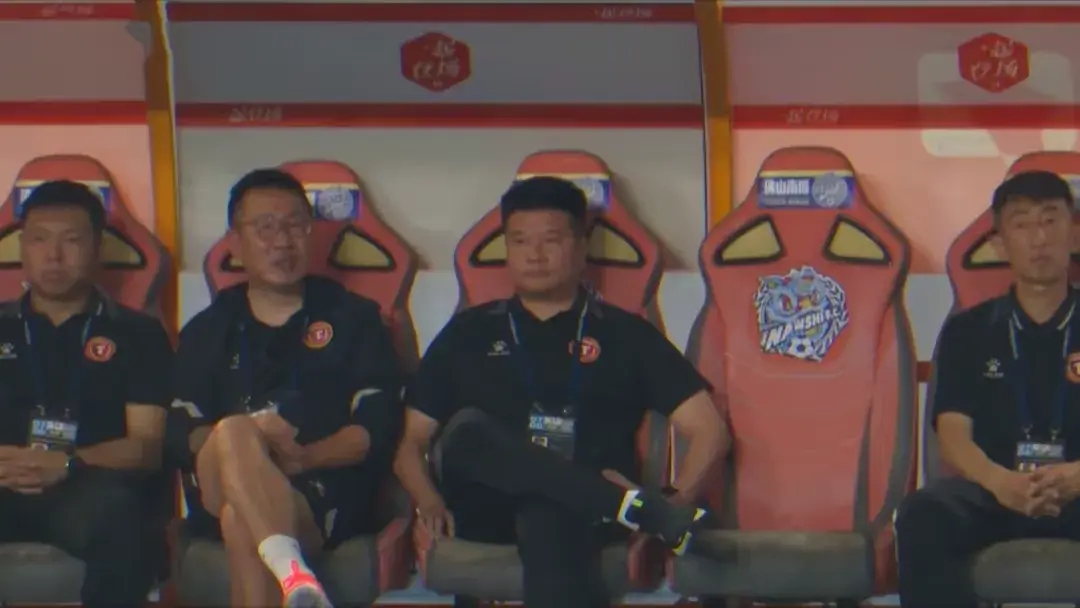辽宁2:0 重庆4:0，广州小胜，中甲最新积分榜出炉：半程冠军锁定